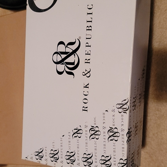 Rock & Republic  Becca sandals - Picture 3 of 5